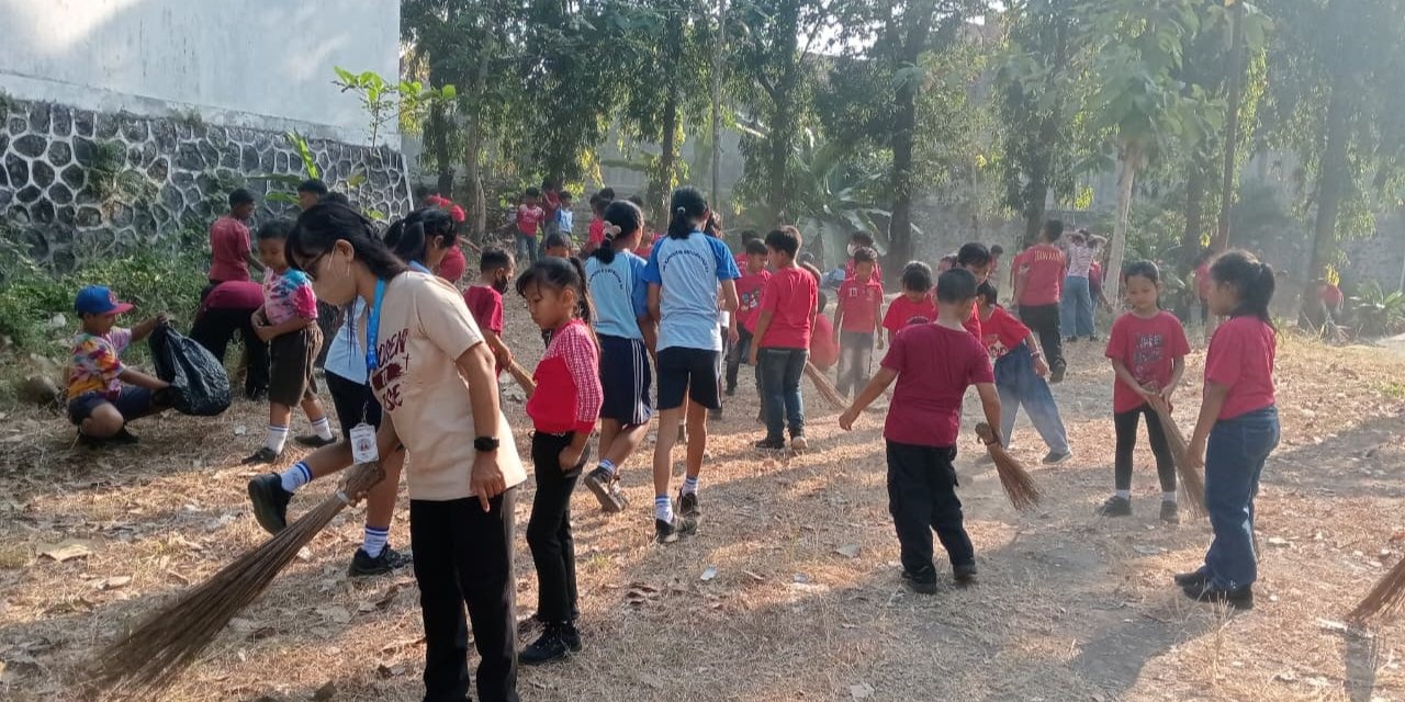 Kegiatan Jumat Bersih